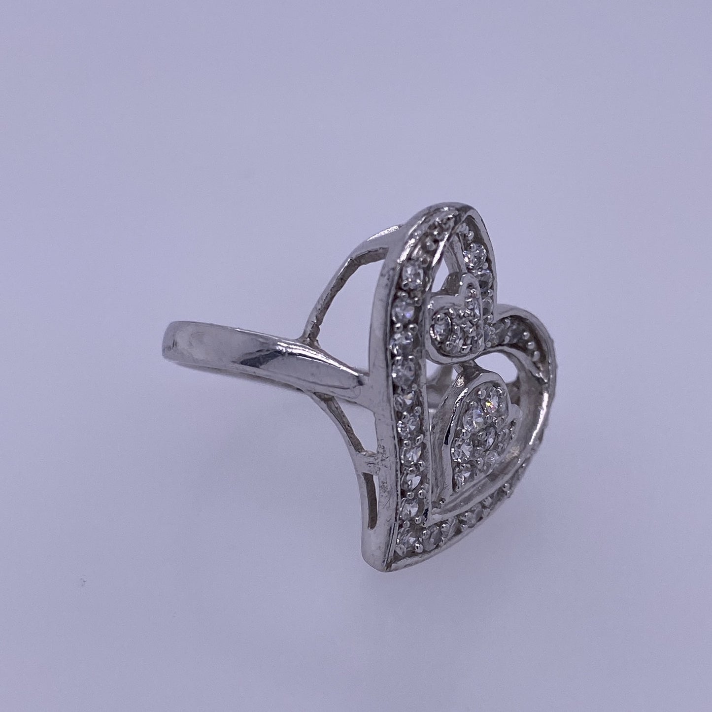 925 Silver Ladies Heart Ring W/ Clear Colored Stones
