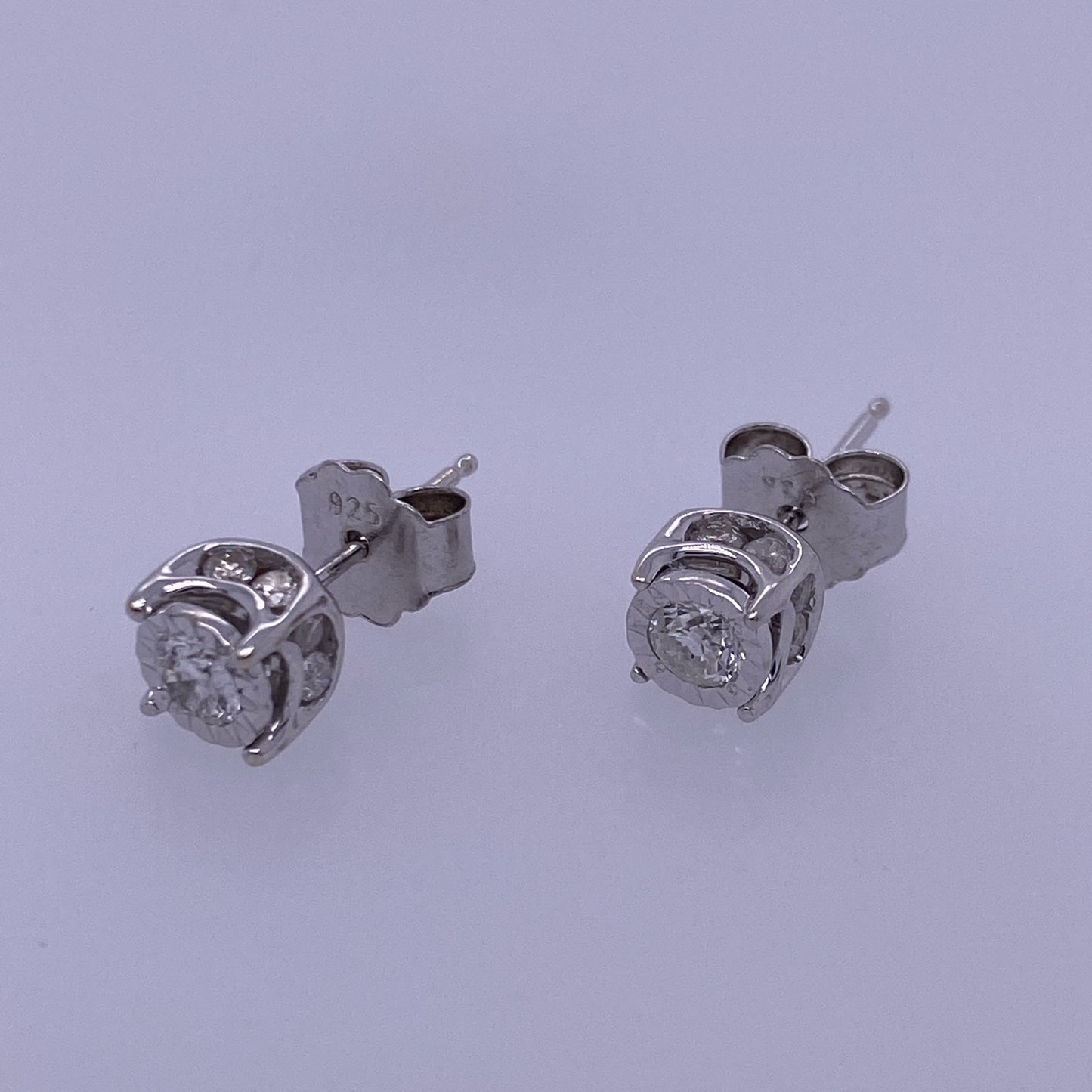 14k White Gold Single Stud Diamond Earrings