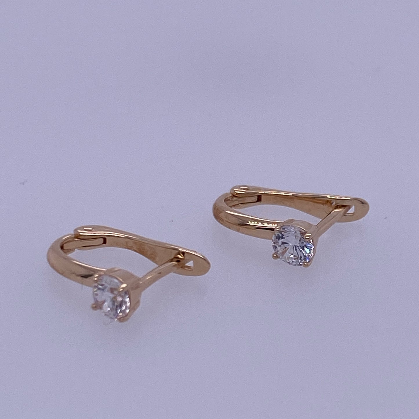 14k Yellow Gold Classic Lever Back Single Stone Earrings