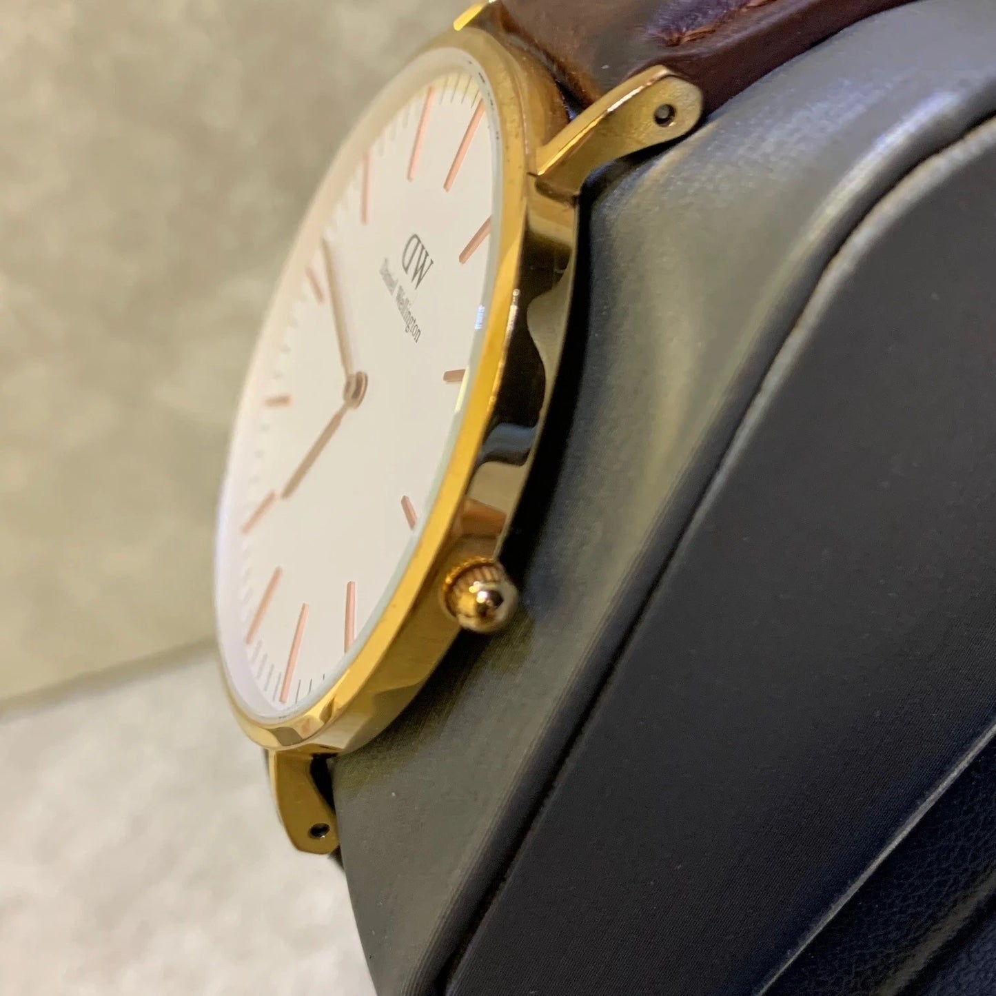Daniel Wellington Classic Sheffield Yellow Black Leather Strap Mens Watch