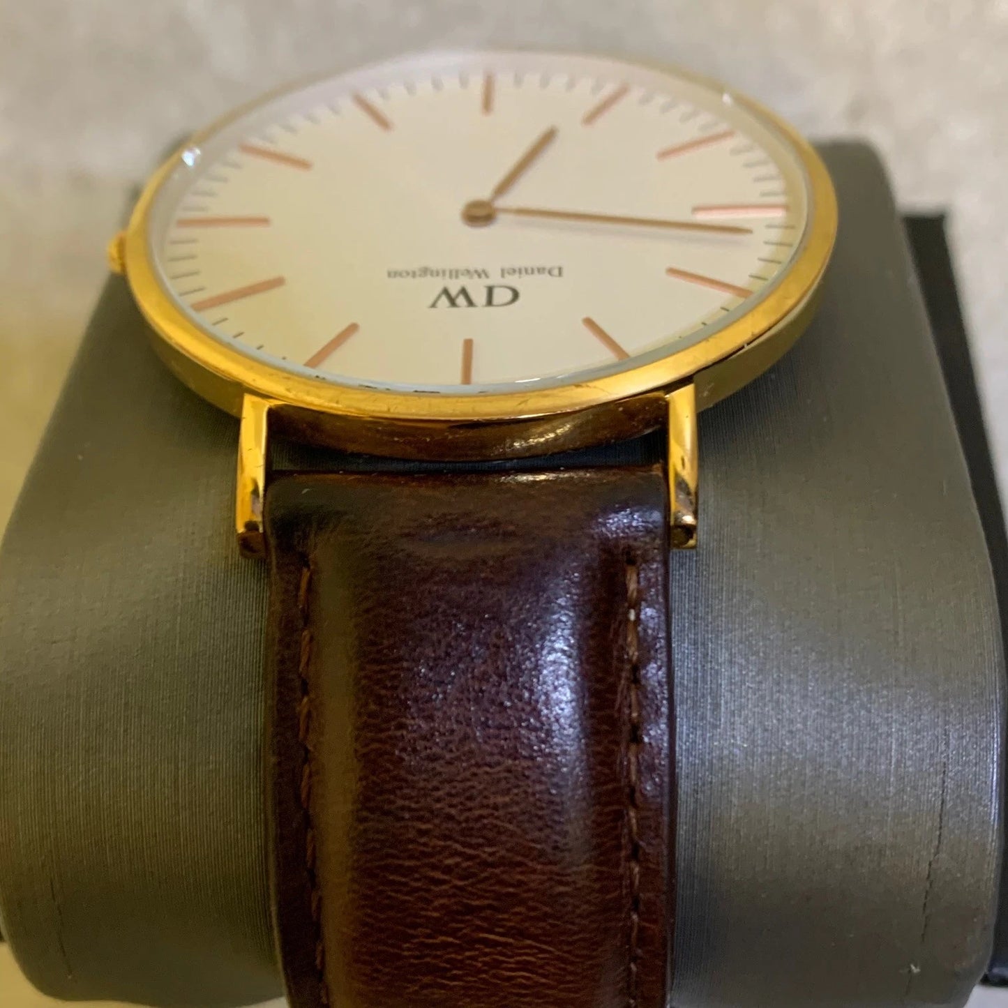 Daniel Wellington Classic Sheffield Yellow Black Leather Strap Mens Watch